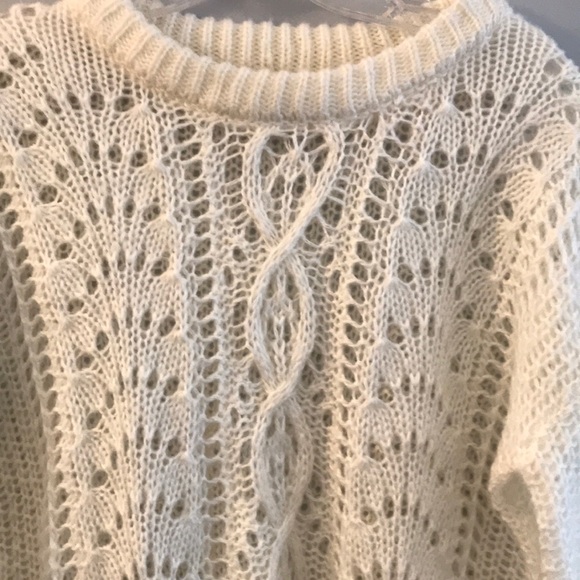 Ivory knit sweater - Picture 3 of 5